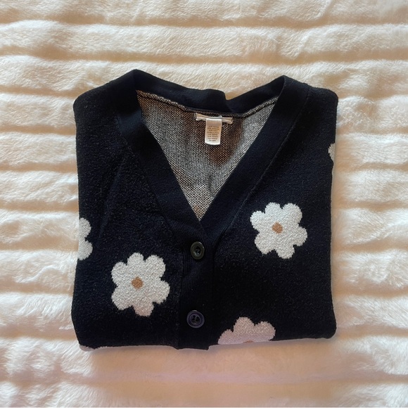 Daisy flower cropped cardigan sweater - Picture 10 of 10